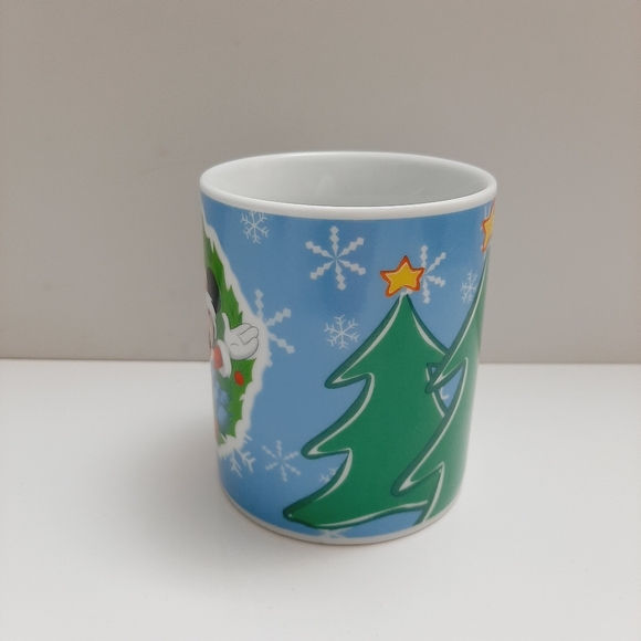 ๐ Disney Christmas Holiday Holly Wreath Mug w/ Mickey & Friends Coffee Tea Cup - Picture 4 of 10